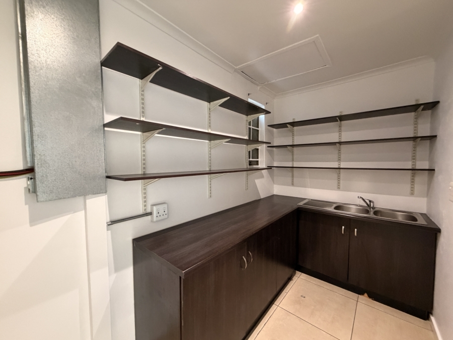 To Let Commercial Property for Rent in Green Point Western Cape